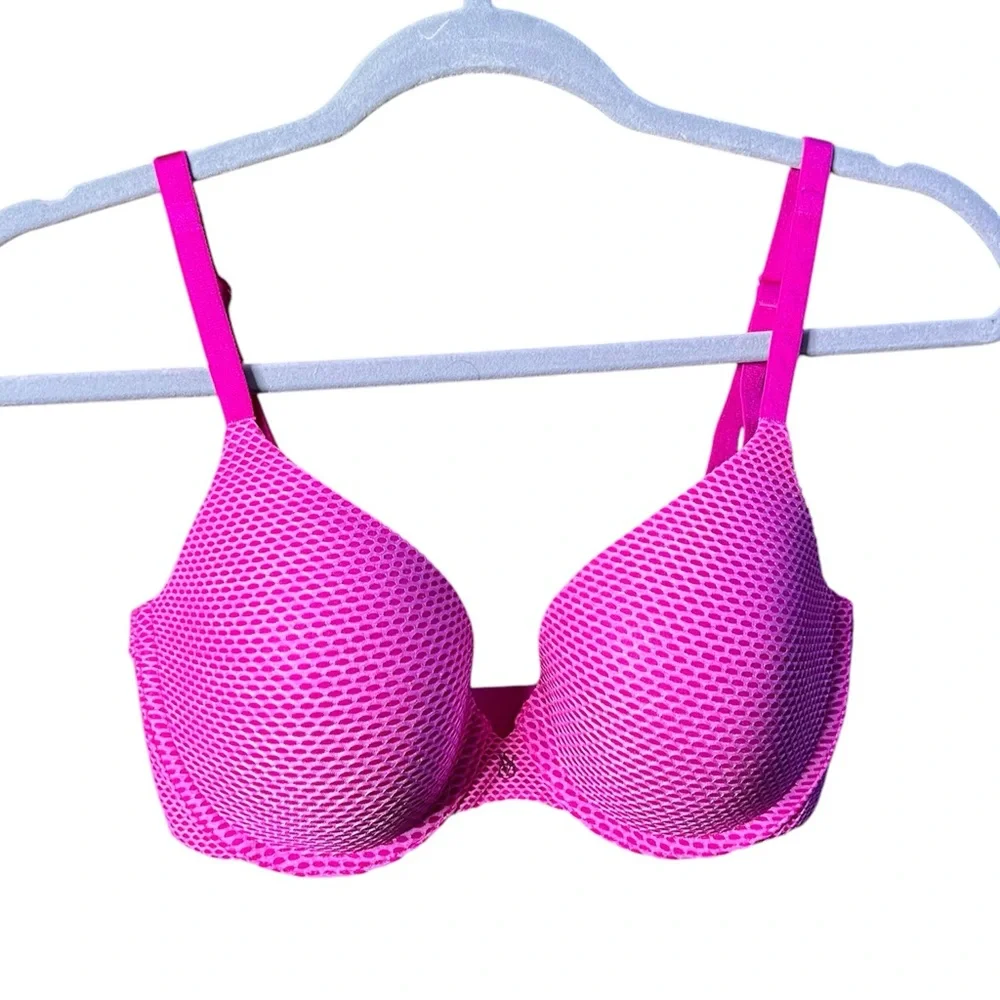 NWOT Victoria's Secret Uplift Semi Demi Multiway T-Shirt Bra Pink fish net 32DD